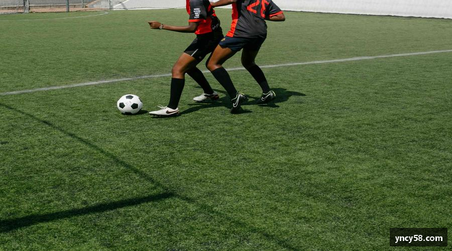 yy易游体育⚽️🔥 绿茵战场，燃爆全场！